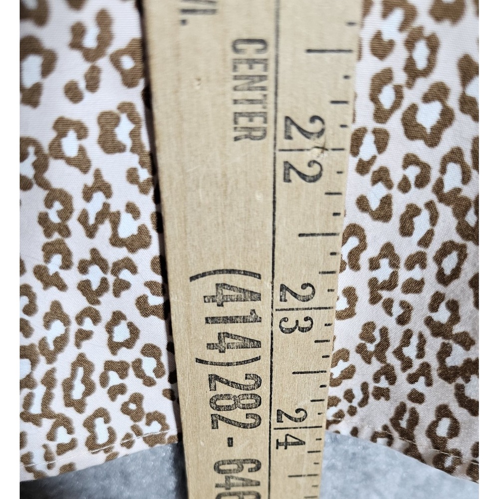 Lands End Animal Print Top Womens Size 6P Animal Print Button Up No Iron Supima - Picture 6 of 6